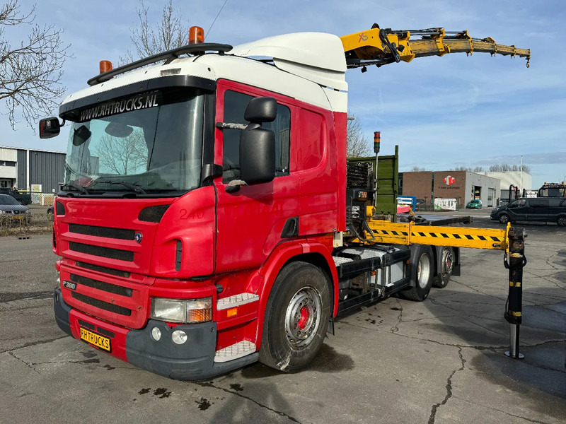 Scania P380 6X2 HIAB 288 + REMOTE CONTROL + PLATEAU - Nyergesvontató: 2 kép. Scania P380 6X2 HIAB 288 + REMOTE CONTROL + PLATEAU - Nyergesvontató: 2 kép.