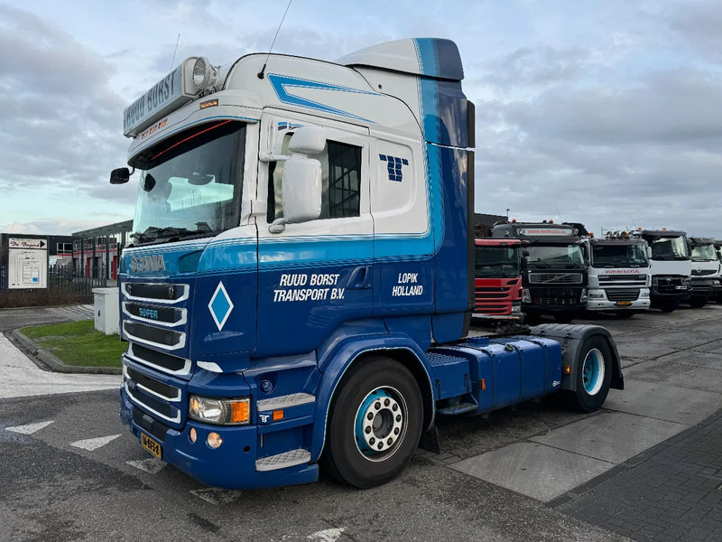 Scania R410 4X2 EURO 6 SPECIAL INTERIOR - Nyergesvontató: 1 kép. Scania R410 4X2 EURO 6 SPECIAL INTERIOR - Nyergesvontató: 1 kép.