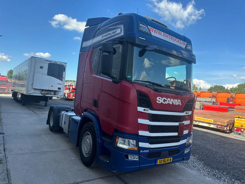 Scania R450 4X2 + RETARDER + TIPPER HYDRAULICS - Nyergesvontató: 4 kép. Scania R450 4X2 + RETARDER + TIPPER HYDRAULICS - Nyergesvontató: 4 kép.