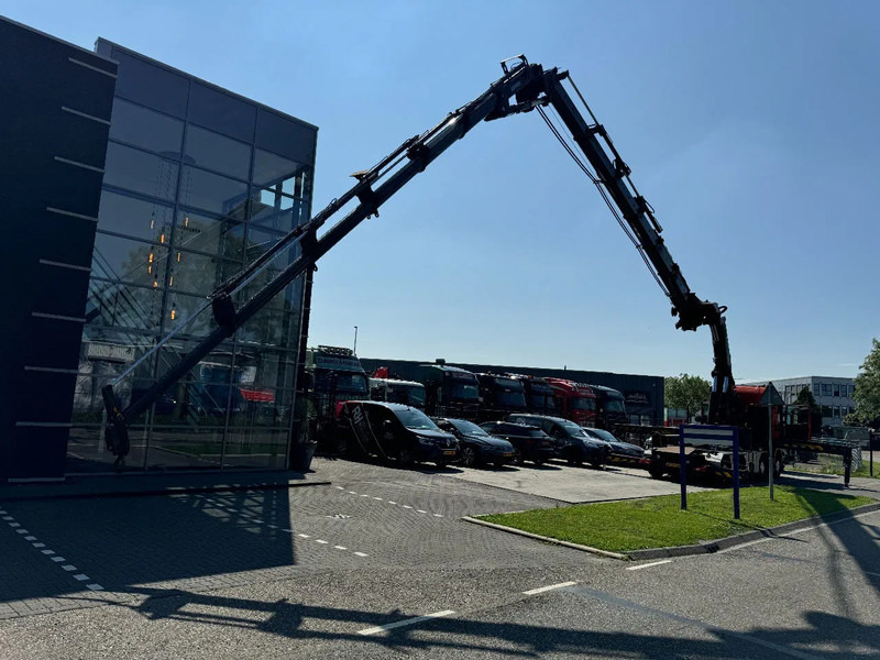 Scania R560 V8 8X2 + EFFER CRANE 1550 6S + FLYJIP 6XHYDR + REMOTE + WINCH - Nyergesvontató: 5 kép. Scania R560 V8 8X2 + EFFER CRANE 1550 6S + FLYJIP 6XHYDR + REMOTE + WINCH - Nyergesvontató: 5 kép.