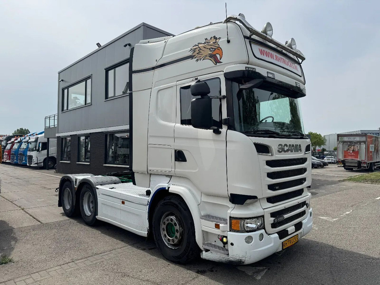 Scania R580 V8 6X2 EURO 6 LEATHER NAVI HYDRAULIC - Nyergesvontató: 3 kép. Scania R580 V8 6X2 EURO 6 LEATHER NAVI HYDRAULIC - Nyergesvontató: 3 kép.