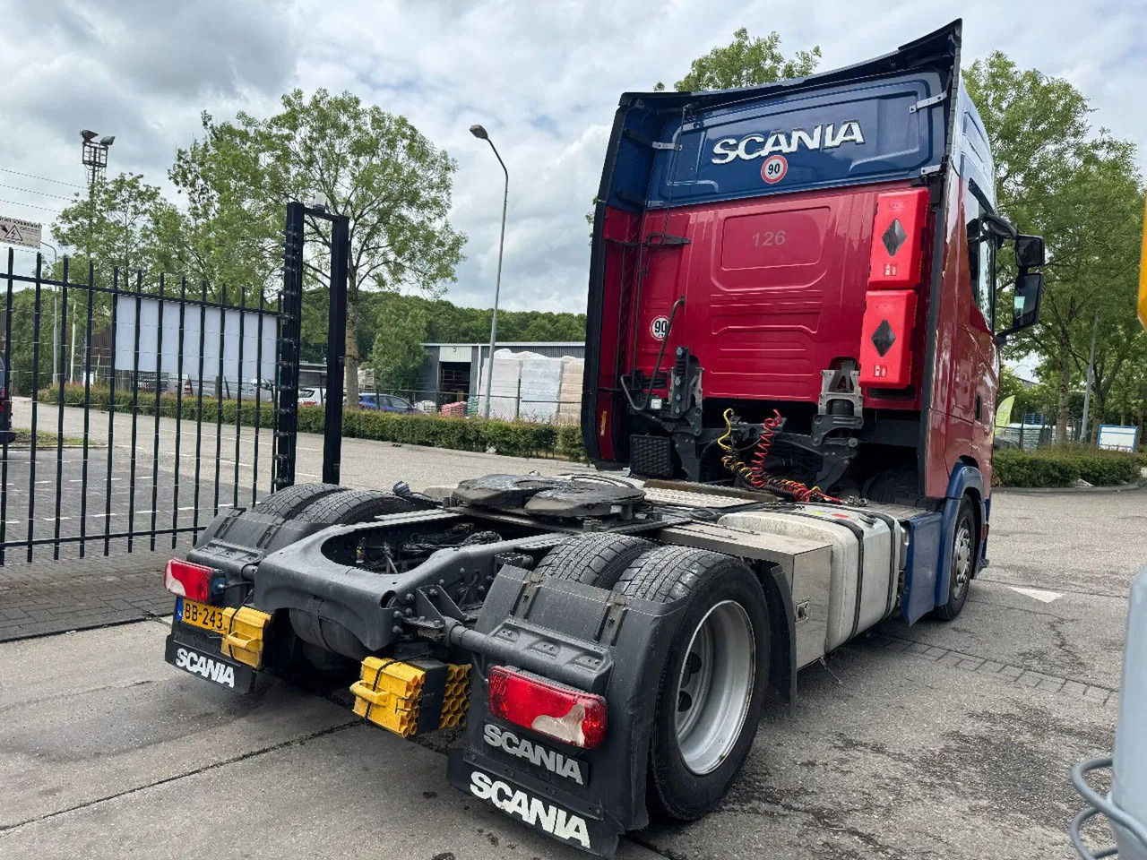 Scania S410 4X2 - EURO 6 + TÜV 01-2026 - Nyergesvontató: 4 kép. Scania S410 4X2 - EURO 6 + TÜV 01-2026 - Nyergesvontató: 4 kép.