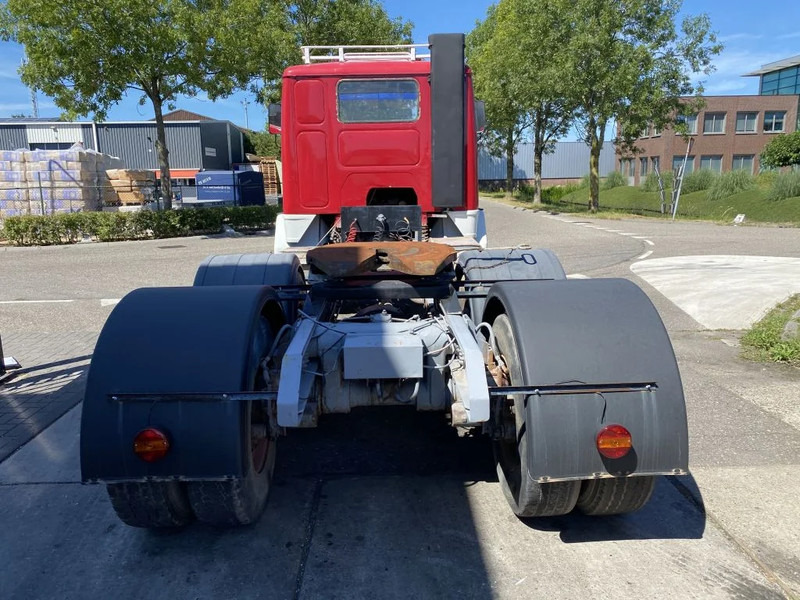 Volvo F 89 6X2 - F89TURBO6 - Nyergesvontató: 5 kép. Volvo F 89 6X2 - F89TURBO6 - Nyergesvontató: 5 kép.