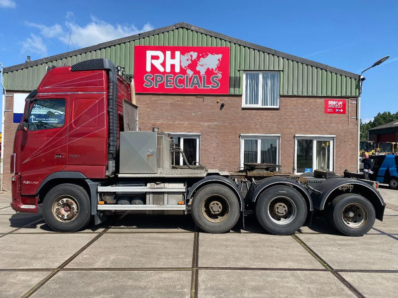 Volvo FH 16.700 FH16-700 8X4 140 TON FULL STEEL - Nyergesvontató: 1 kép. Volvo FH 16.700 FH16-700 8X4 140 TON FULL STEEL - Nyergesvontató: 1 kép.