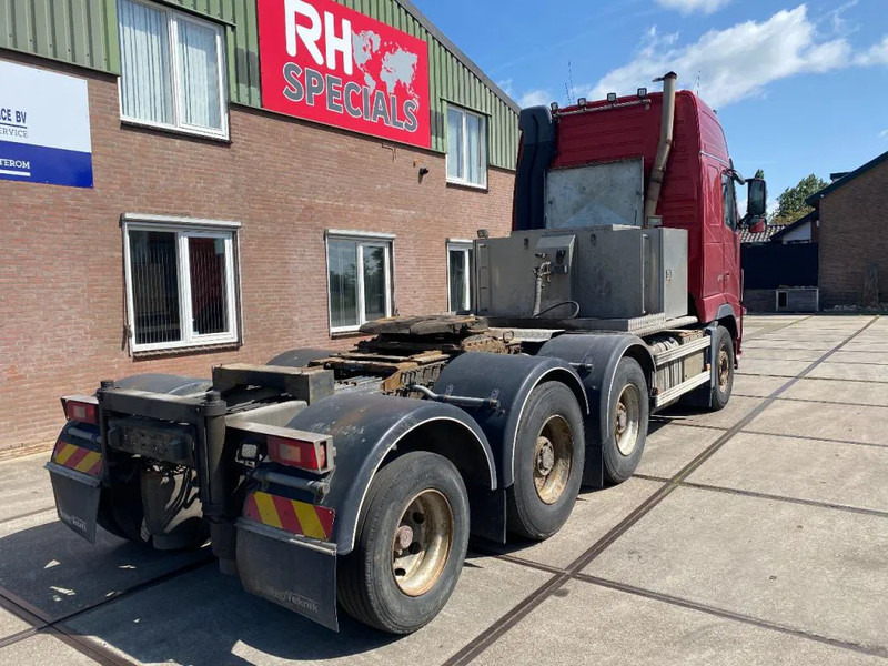 Volvo FH 16.700 FH16-700 8X4 140 TON FULL STEEL - Nyergesvontató: 5 kép. Volvo FH 16.700 FH16-700 8X4 140 TON FULL STEEL - Nyergesvontató: 5 kép.