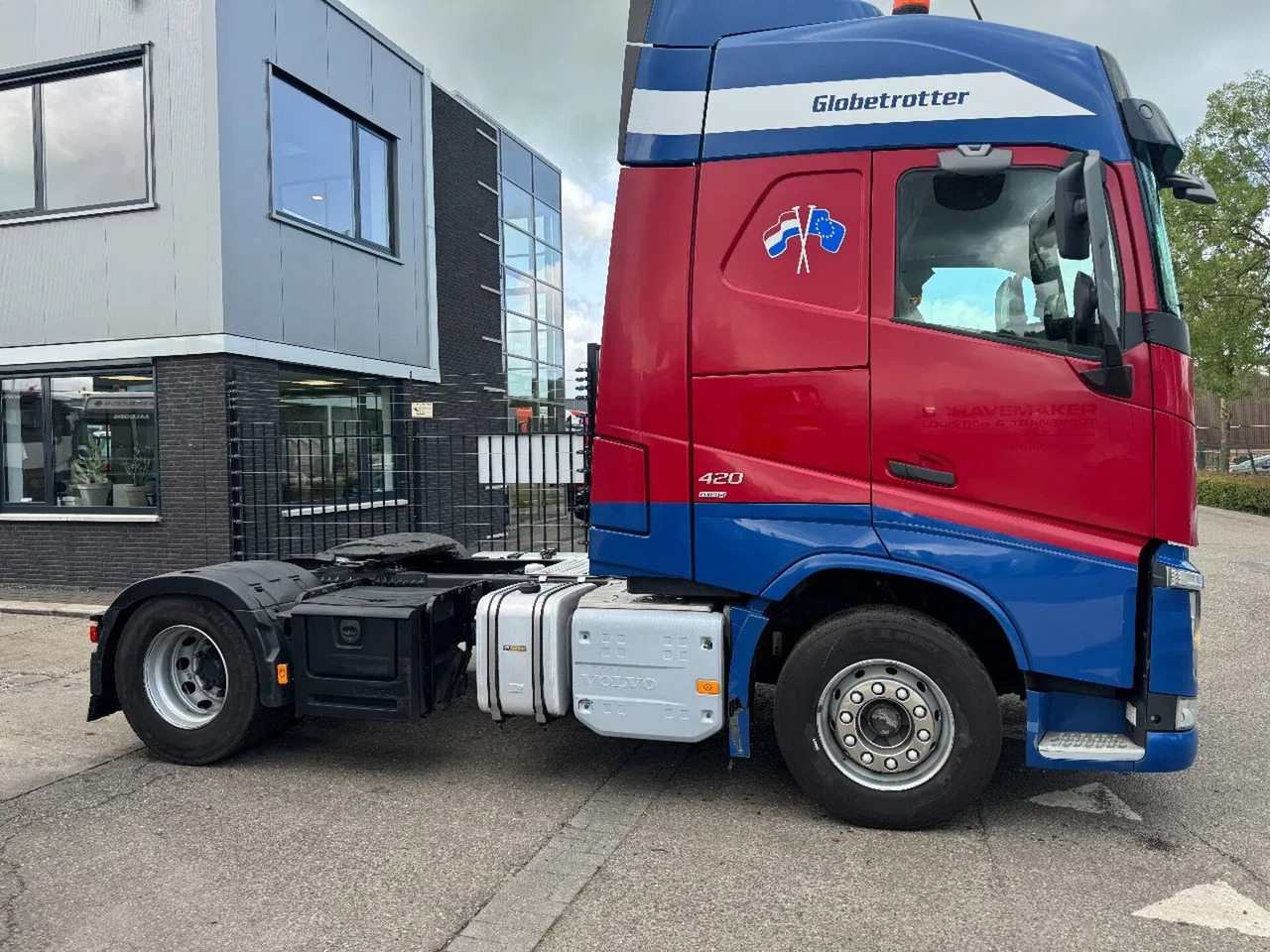 Volvo FH 420 4X2 SPOILERS STANDKLIMA EURO 6 2017 - Nyergesvontató: 4 kép. Volvo FH 420 4X2 SPOILERS STANDKLIMA EURO 6 2017 - Nyergesvontató: 4 kép.