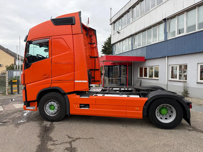 Volvo FH 460 4X2 EURO 6, KB CHASSIS, PARK COOL - Nyergesvontató: 5 kép. Volvo FH 460 4X2 EURO 6, KB CHASSIS, PARK COOL - Nyergesvontató: 5 kép.