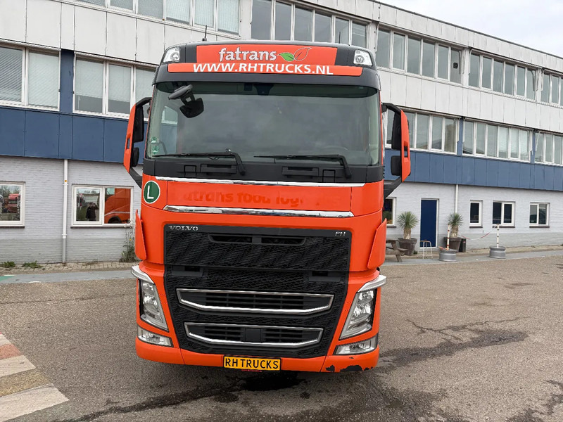 Volvo FH 460 4X2 EURO 6, KB CHASSIS, PARK COOL - Nyergesvontató: 2 kép. Volvo FH 460 4X2 EURO 6, KB CHASSIS, PARK COOL - Nyergesvontató: 2 kép.