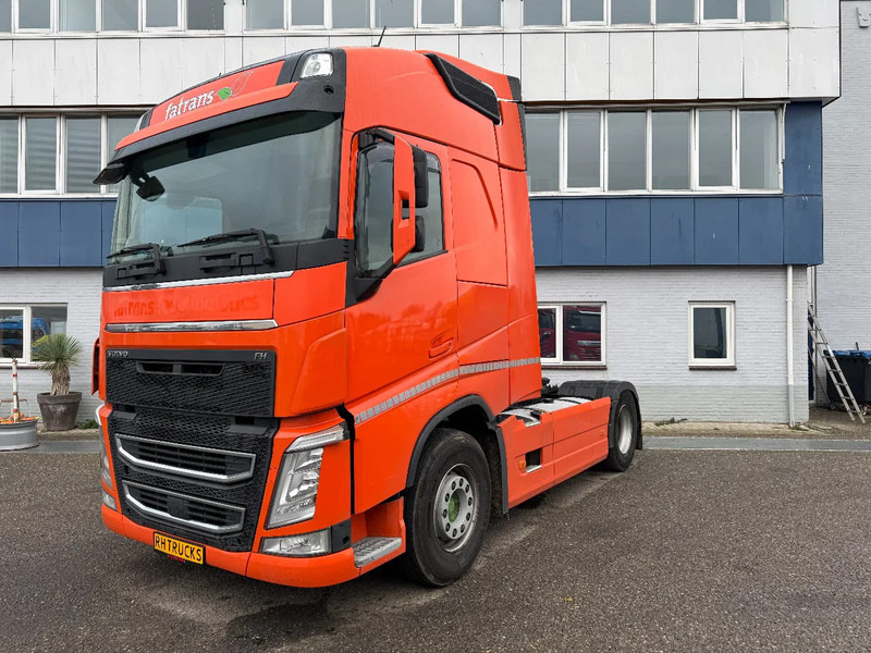 Volvo FH 460 4X2 EURO 6 KB CHASSIS SKIRTS STANDKLIMA - Nyergesvontató: 2 kép. Volvo FH 460 4X2 EURO 6 KB CHASSIS SKIRTS STANDKLIMA - Nyergesvontató: 2 kép.