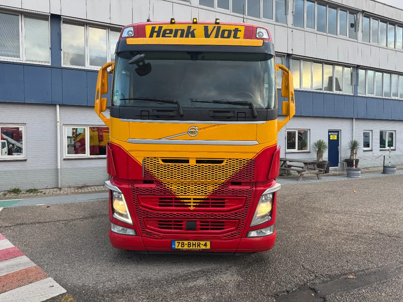 Volvo FH 460 4X2 EURO 6 SKIRTS VEB I PARK COOL TÜV 03-26 - Nyergesvontató: 2 kép. Volvo FH 460 4X2 EURO 6 SKIRTS VEB I PARK COOL TÜV 03-26 - Nyergesvontató: 2 kép.