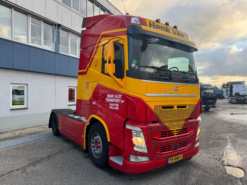 Volvo FH 460 4X2 EURO 6 SKIRTS VEB I PARK COOL TÜV 03-26 - Nyergesvontató: 3 kép. Volvo FH 460 4X2 EURO 6 SKIRTS VEB I PARK COOL TÜV 03-26 - Nyergesvontató: 3 kép.
