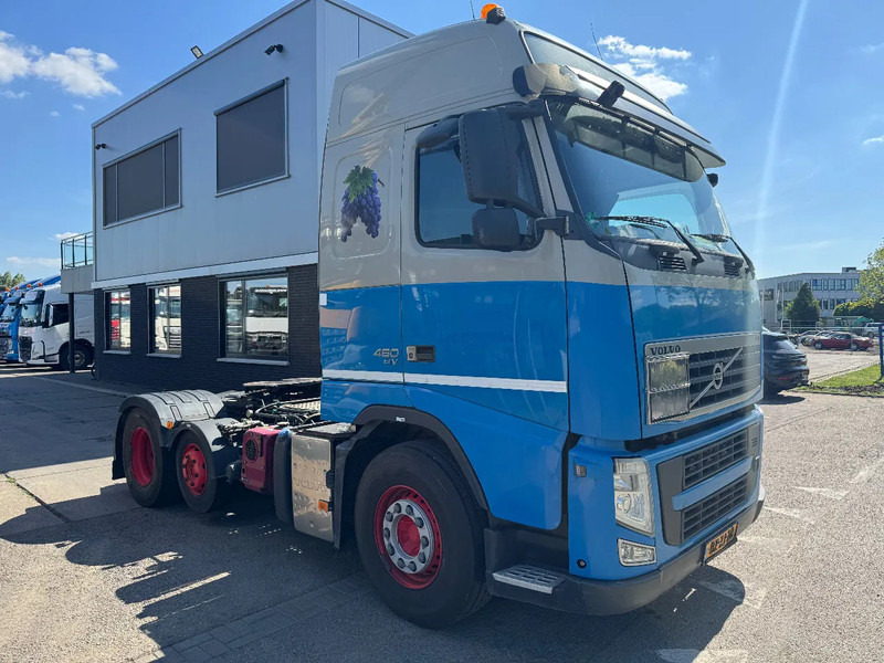 Volvo FH 460 6X2 EURO 5 GARDNER DENVER - Nyergesvontató: 3 kép. Volvo FH 460 6X2 EURO 5 GARDNER DENVER - Nyergesvontató: 3 kép.