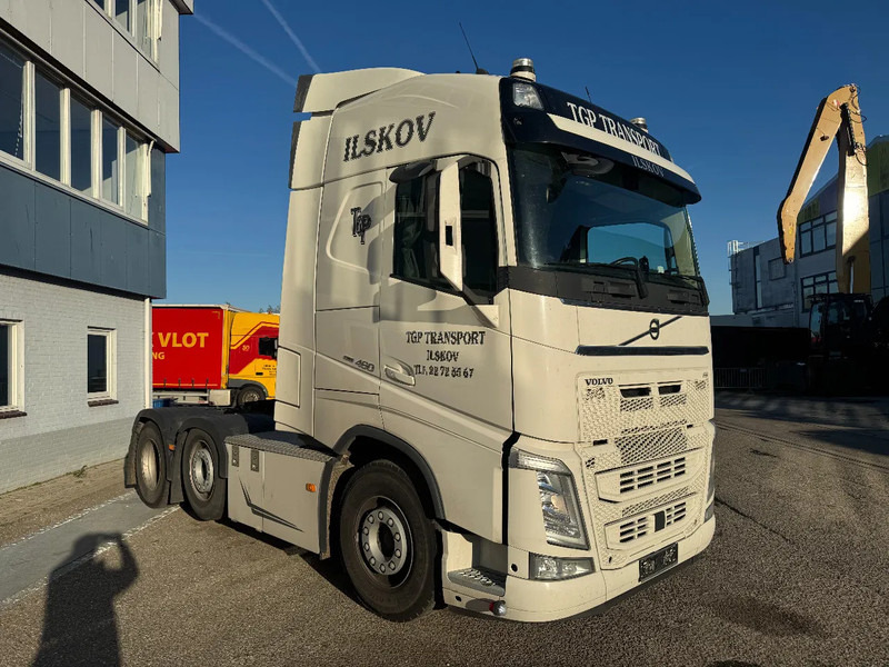 Volvo FH 460 6X2 EURO 6 CHASSIS 2021 STEERING AXLE SKIRTS - Nyergesvontató: 3 kép. Volvo FH 460 6X2 EURO 6 CHASSIS 2021 STEERING AXLE SKIRTS - Nyergesvontató: 3 kép.