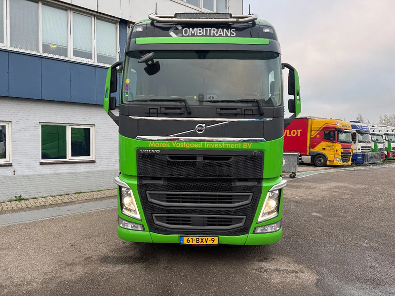 Volvo FH 460 6X2 EURO 6 HYDRAULIC - Nyergesvontató: 2 kép. Volvo FH 460 6X2 EURO 6 HYDRAULIC - Nyergesvontató: 2 kép.