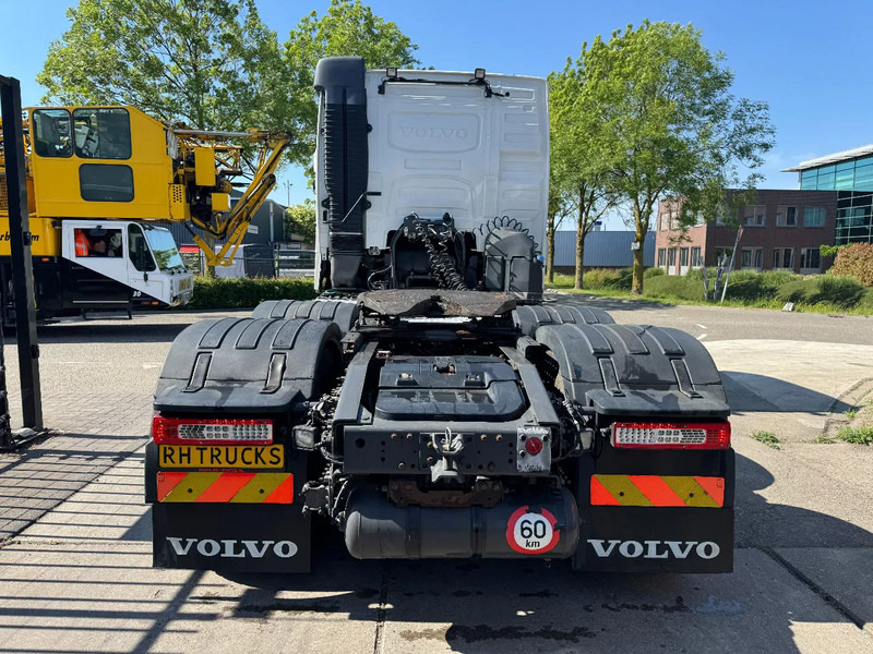 Volvo FH 460 6X2 - EURO 6 + LIFTING AXLE - Nyergesvontató: 5 kép. Volvo FH 460 6X2 - EURO 6 + LIFTING AXLE - Nyergesvontató: 5 kép.
