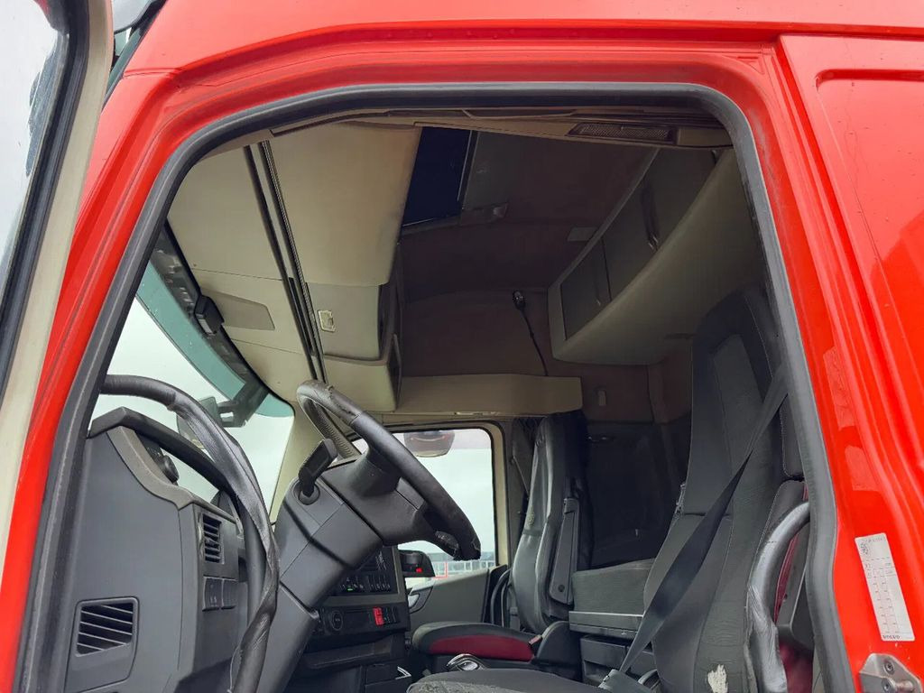 Nyergesvontató Volvo FH FH420: 8 kép.