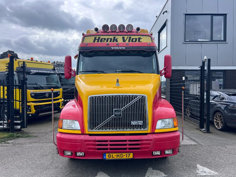 Volvo NH 12.460 4X2 - *MARGE* - EURO 2 - Nyergesvontató: 3 kép. Volvo NH 12.460 4X2 - *MARGE* - EURO 2 - Nyergesvontató: 3 kép.