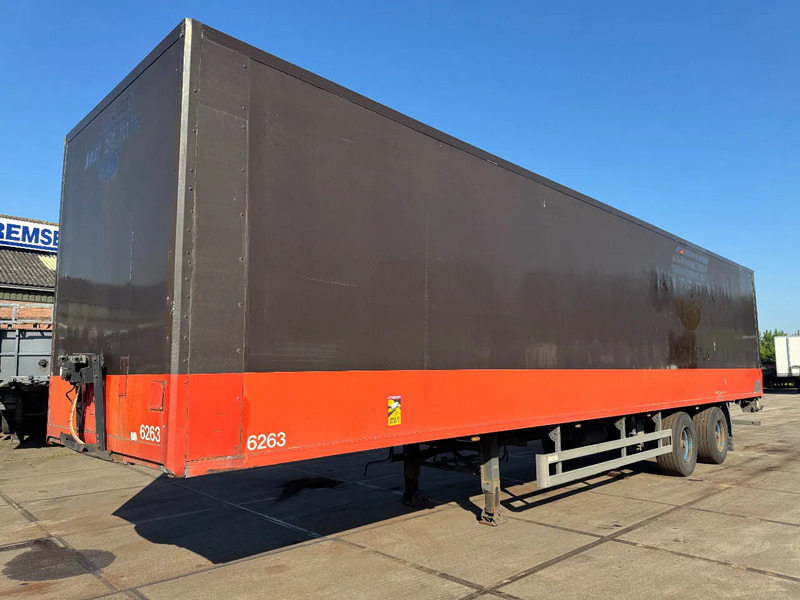 Pacton TBD230 - 2 AXLE BPW - Félpótkocsi dobozos: 1 kép. Pacton TBD230 - 2 AXLE BPW - Félpótkocsi dobozos: 1 kép.