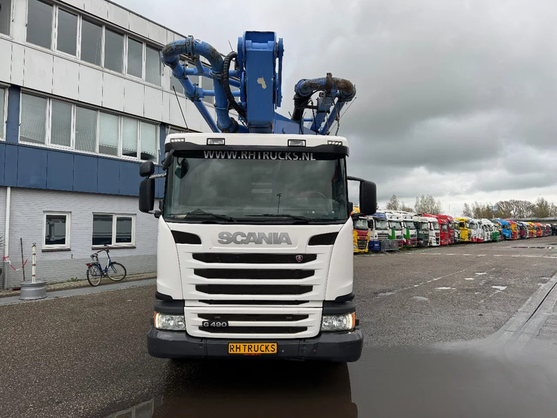 Scania G490 8X4 SCHWING S 47 R + REMOTE CONTROL HUB REDUCTION - Betonpumpa: 2 kép. Scania G490 8X4 SCHWING S 47 R + REMOTE CONTROL HUB REDUCTION - Betonpumpa: 2 kép.