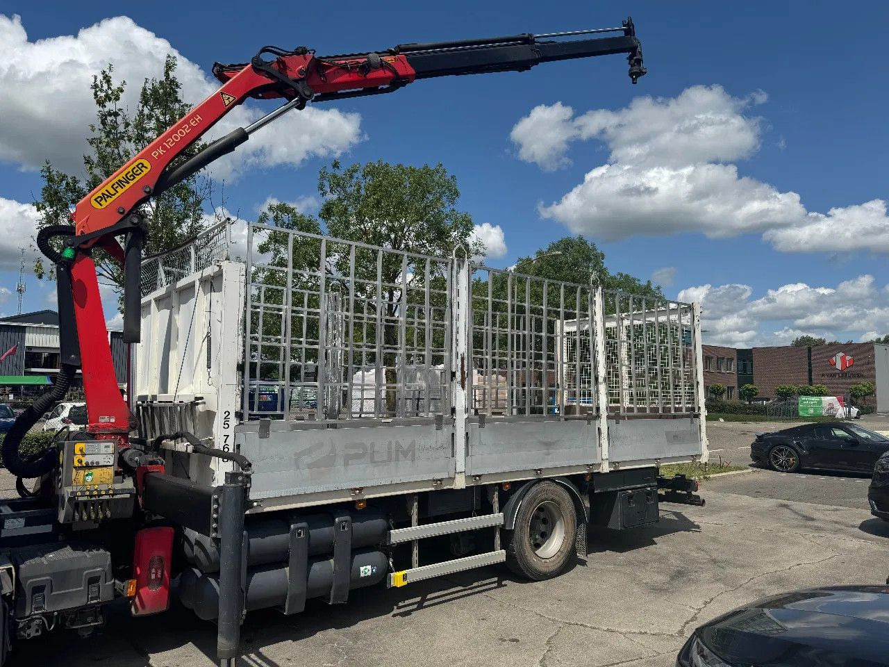 Scania P280 4X2 EURO 6 PALFINGER PK12002 + REMOTE CONTR - Platós teherautó, Darus autó: 5 kép. Scania P280 4X2 EURO 6 PALFINGER PK12002 + REMOTE CONTR - Platós teherautó, Darus autó: 5 kép.