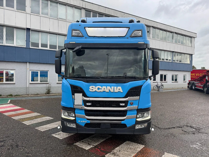 Scania P450 6X2 EURO 6 NGS 2500 KG ZEPRO LOAD LIFT - Ponyvás teherautó: 2 kép. Scania P450 6X2 EURO 6 NGS 2500 KG ZEPRO LOAD LIFT - Ponyvás teherautó: 2 kép.