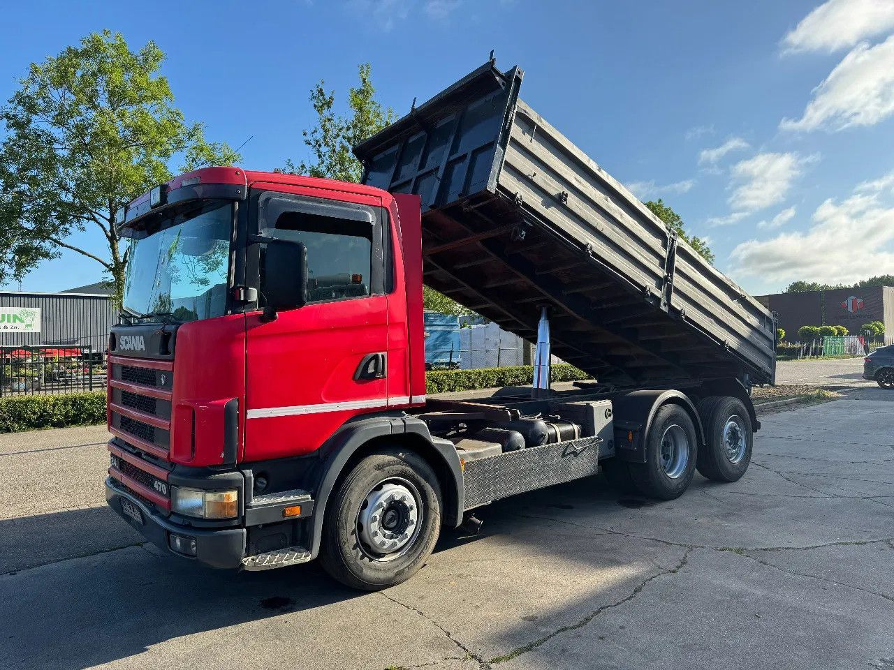 Scania R124-470 6X2 KIPPER EURO 3 - Billenőplatós teherautó: 1 kép. Scania R124-470 6X2 KIPPER EURO 3 - Billenőplatós teherautó: 1 kép.