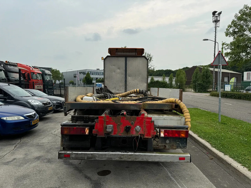 Scania R143-500 V8 6X4 + MANUAL GEARBOX - Platós teherautó: 5 kép. Scania R143-500 V8 6X4 + MANUAL GEARBOX - Platós teherautó: 5 kép.