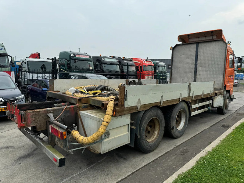 Scania R143-500 V8 6X4 + MANUAL GEARBOX - Platós teherautó: 4 kép. Scania R143-500 V8 6X4 + MANUAL GEARBOX - Platós teherautó: 4 kép.