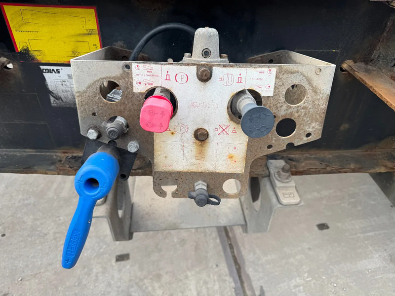 Félpótkocsi cserefelépítményes Schmitz Cargobull GOTHA SCF 24 SAF AXLE DISC BRAKES EXTENDABLE: 12 kép.