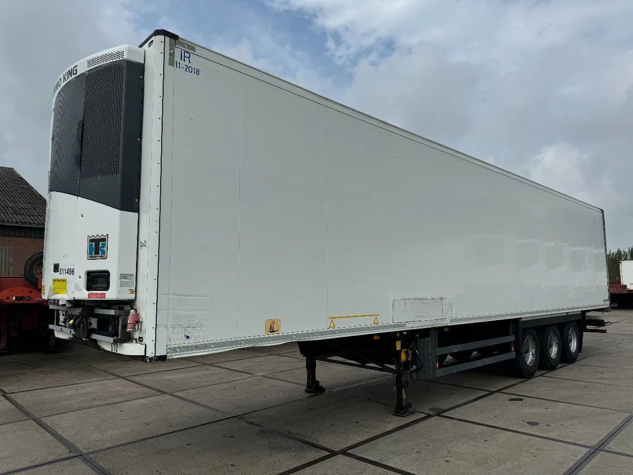 Schmitz Cargobull THERMO KING SLXE200 BPW AXLE Schmitz Cargobull THERMO KING SLXE200 BPW AXLE - Félpótkocsi hűtős: 3 kép. Schmitz Cargobull THERMO KING SLXE200 BPW AXLE Schmitz Cargobull THERMO KING SLXE200 BPW AXLE - Félpótkocsi hűtős: 3 kép.
