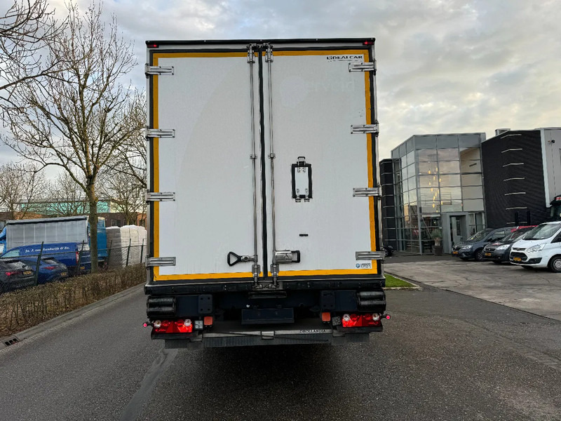 Tecnokar CARRIER VECTOR 1550 3X SAF AXLE - Félpótkocsi hűtős: 4 kép. Tecnokar CARRIER VECTOR 1550 3X SAF AXLE - Félpótkocsi hűtős: 4 kép.