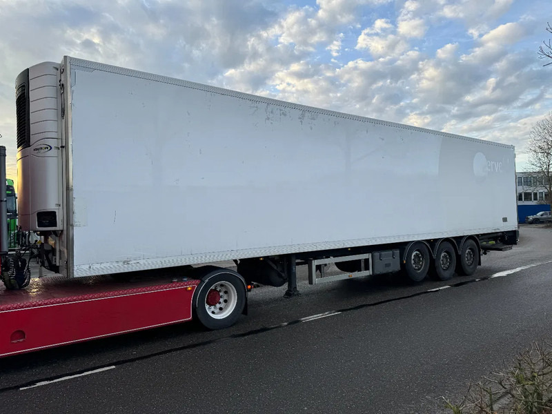 Tecnokar CARRIER VECTOR 1550 3X SAF AXLE - Félpótkocsi hűtős: 1 kép. Tecnokar CARRIER VECTOR 1550 3X SAF AXLE - Félpótkocsi hűtős: 1 kép.