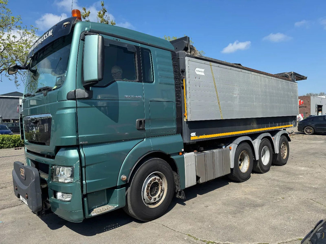 MAN TGX 35.500 8X4 VAKO BANDLOSSER - Teherautó: 1 kép. MAN TGX 35.500 8X4 VAKO BANDLOSSER - Teherautó: 1 kép.