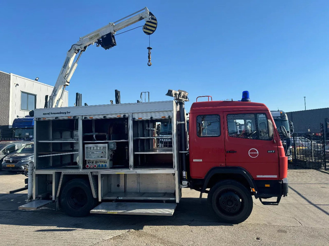 Mercedes-Benz 1117 4X2 FIRE TRUCK HIAB 050A ONLY 105787 KM - Teherautó, Darus autó: 3 kép. Mercedes-Benz 1117 4X2 FIRE TRUCK HIAB 050A ONLY 105787 KM - Teherautó, Darus autó: 3 kép.