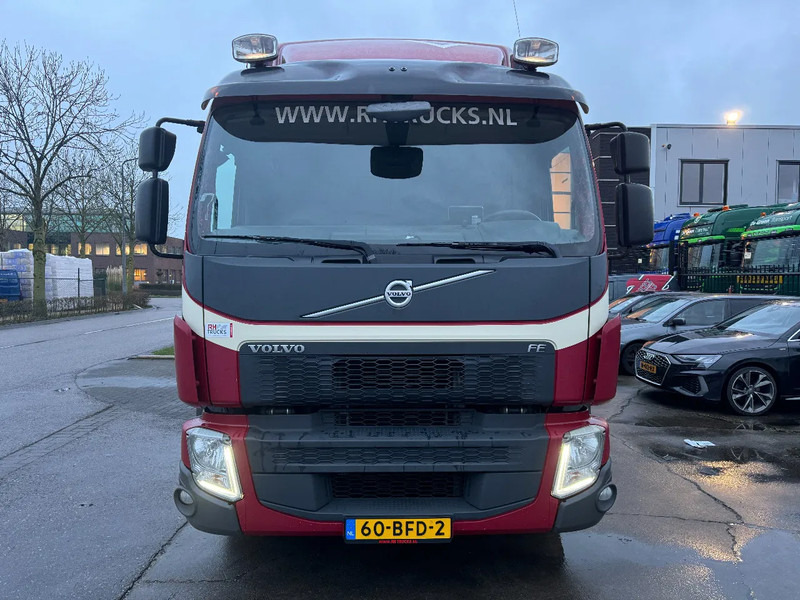 Volvo FE 280 4X2 EURO 6 DHOLLANDIA LIFT - Dobozos felépítményű teherautó: 2 kép. Volvo FE 280 4X2 EURO 6 DHOLLANDIA LIFT - Dobozos felépítményű teherautó: 2 kép.