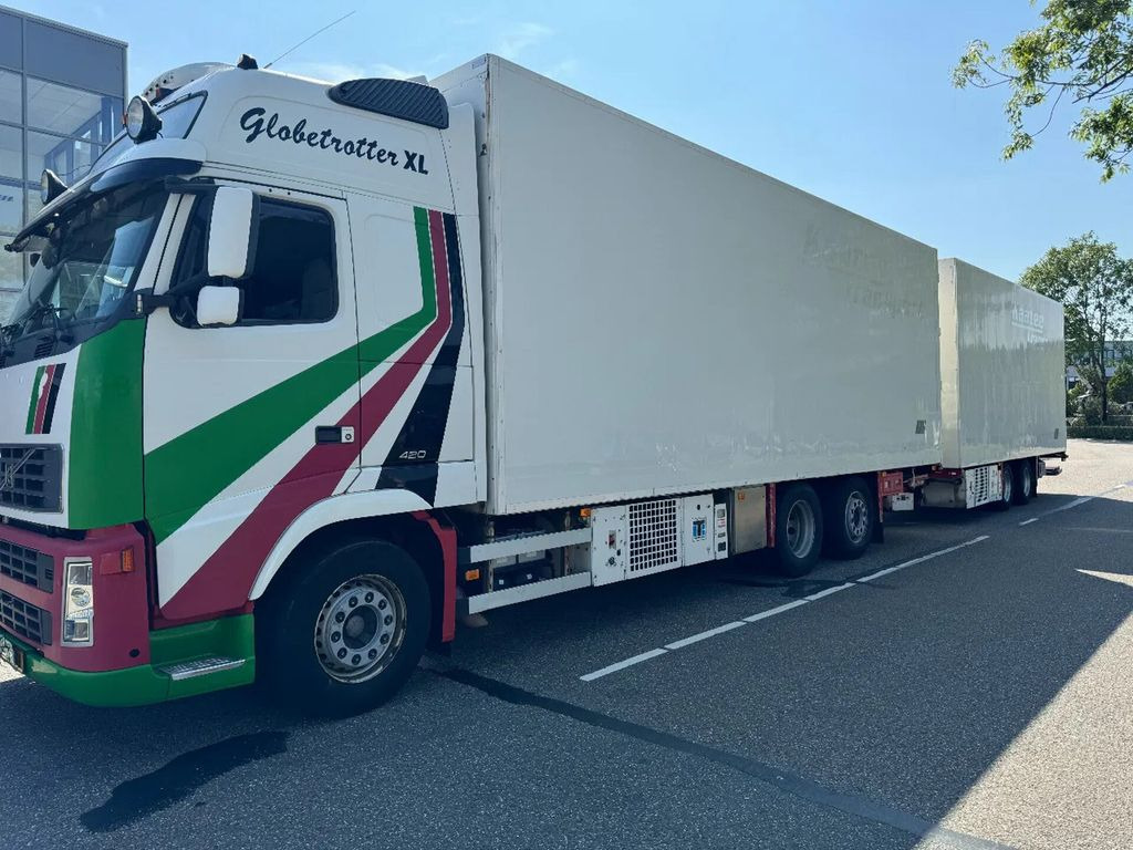 Volvo FH 12.420 6X2 - EURO 3 + HANGER NETAM-FRUEHAUF + - Hűtős teherautó: 3 kép. Volvo FH 12.420 6X2 - EURO 3 + HANGER NETAM-FRUEHAUF + - Hűtős teherautó: 3 kép.