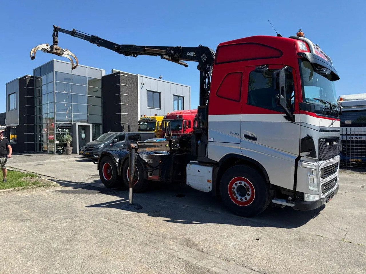 Volvo FH 540 6X4 - EURO 6 + PALFINGER EPSILON S260Z96 - Darus autó: 4 kép. Volvo FH 540 6X4 - EURO 6 + PALFINGER EPSILON S260Z96 - Darus autó: 4 kép.