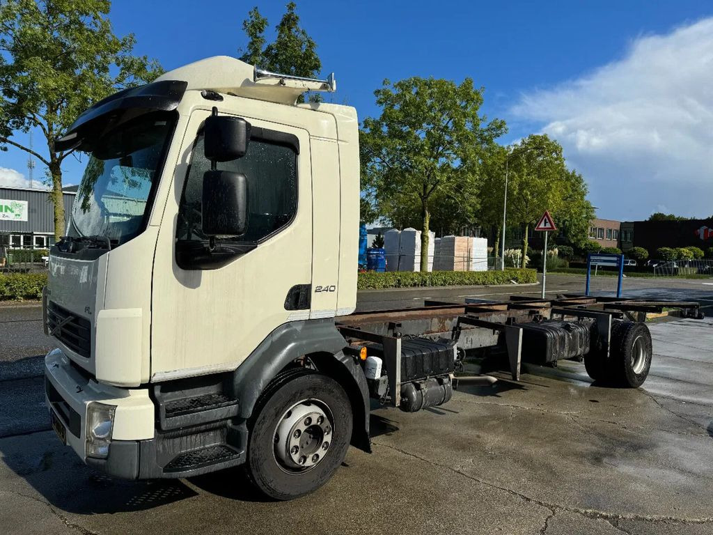 Volvo FL 240 4X2 - EURO 5 - TÜV 08-2025 - Alvaz teherautó: 1 kép. Volvo FL 240 4X2 - EURO 5 - TÜV 08-2025 - Alvaz teherautó: 1 kép.