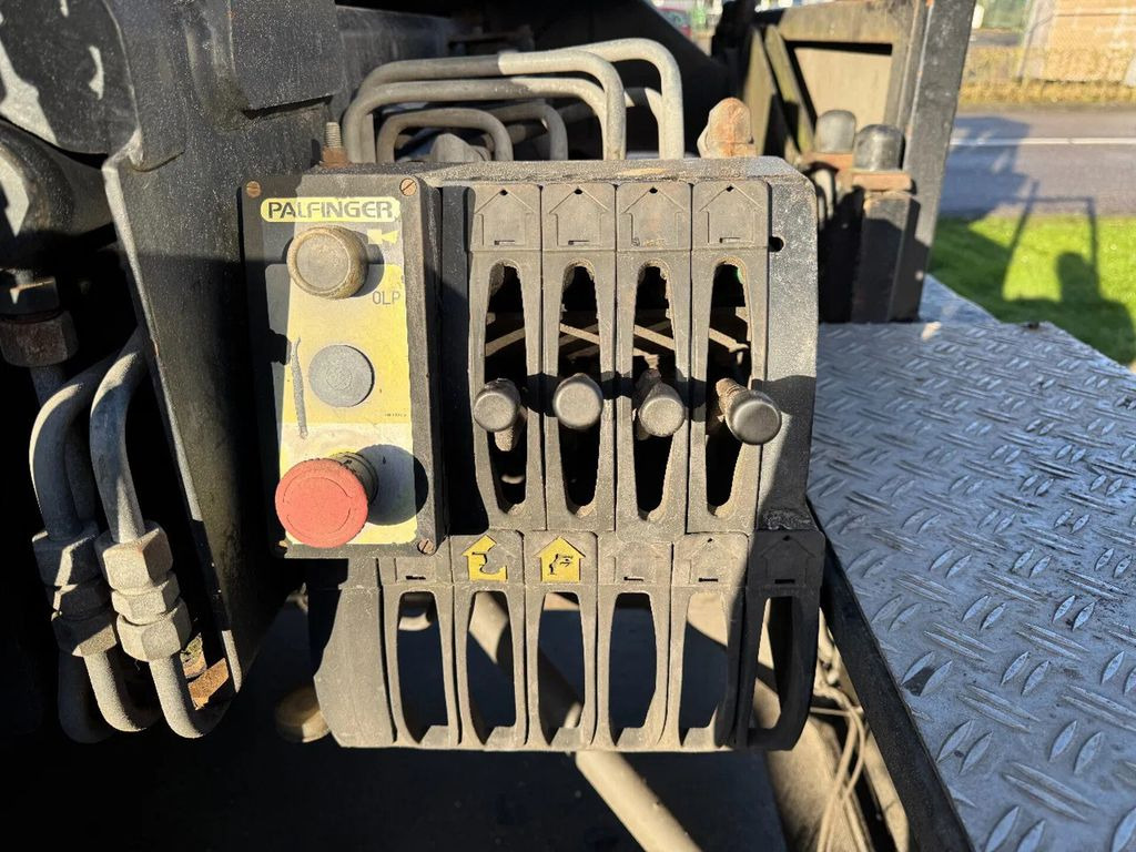 Platós teherautó, Darus autó Volvo FM 12.340 6X2 - EURO 3 + PALFINGER PK15002 + LIF: 11 kép.