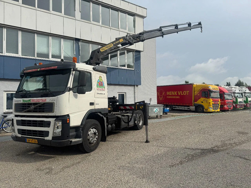 Volvo FM 340 4X2 EURO 3 PALFINGER PK16000 + REMOTE CONTROL - Darus autó: 2 kép. Volvo FM 340 4X2 EURO 3 PALFINGER PK16000 + REMOTE CONTROL - Darus autó: 2 kép.