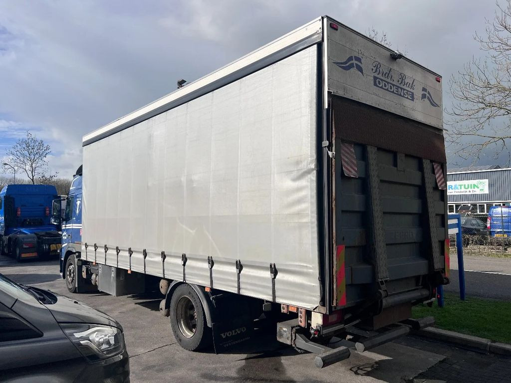 Volvo FM 370 4X2 EURO5 720x250x273 LOAD-LIFT - Ponyvás teherautó: 4 kép. Volvo FM 370 4X2 EURO5 720x250x273 LOAD-LIFT - Ponyvás teherautó: 4 kép.
