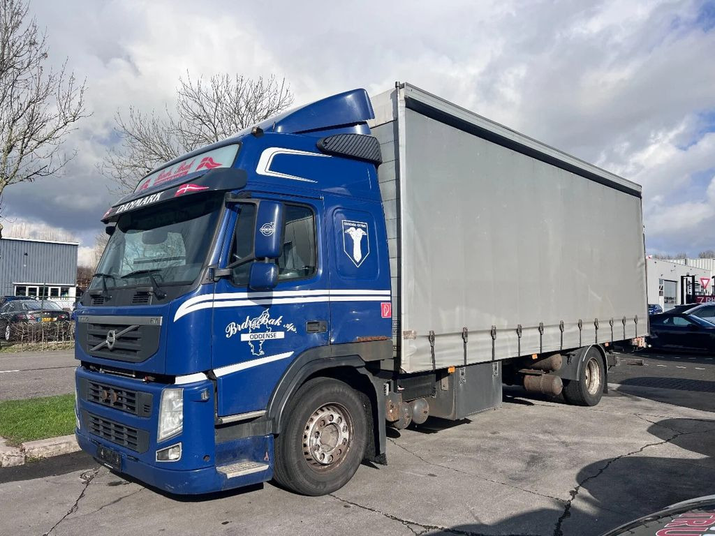 Volvo FM 370 4X2 EURO5 720x250x273 LOAD-LIFT - Ponyvás teherautó: 3 kép. Volvo FM 370 4X2 EURO5 720x250x273 LOAD-LIFT - Ponyvás teherautó: 3 kép.