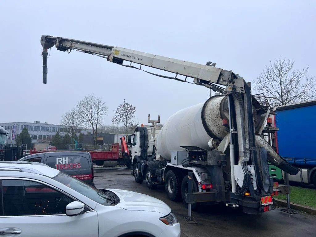 Volvo FM 410 8X4 MIXER 9m3 + LIEBHERR CONVEYOR BELT - Betonmixer: 3 kép. Volvo FM 410 8X4 MIXER 9m3 + LIEBHERR CONVEYOR BELT - Betonmixer: 3 kép.