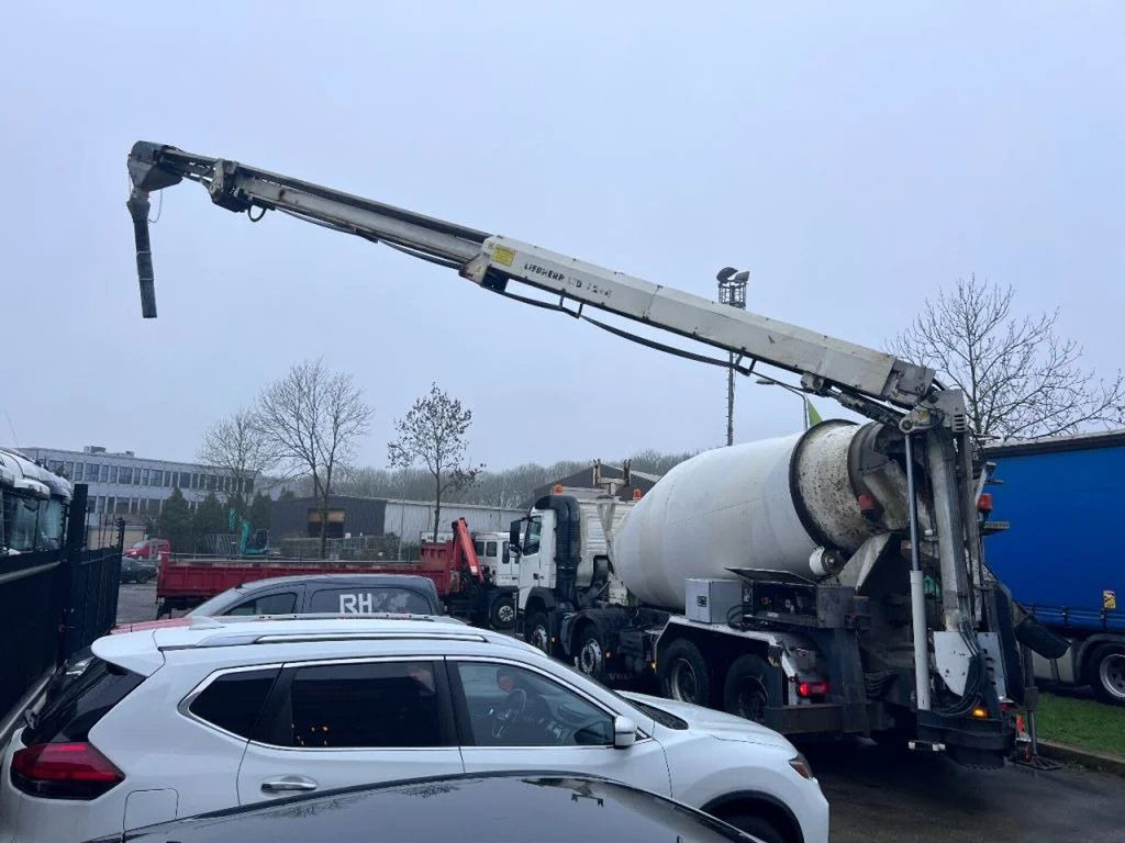 Volvo FM 410 8X4 MIXER 9m3 + LIEBHERR CONVEYOR BELT - Betonmixer: 4 kép. Volvo FM 410 8X4 MIXER 9m3 + LIEBHERR CONVEYOR BELT - Betonmixer: 4 kép.