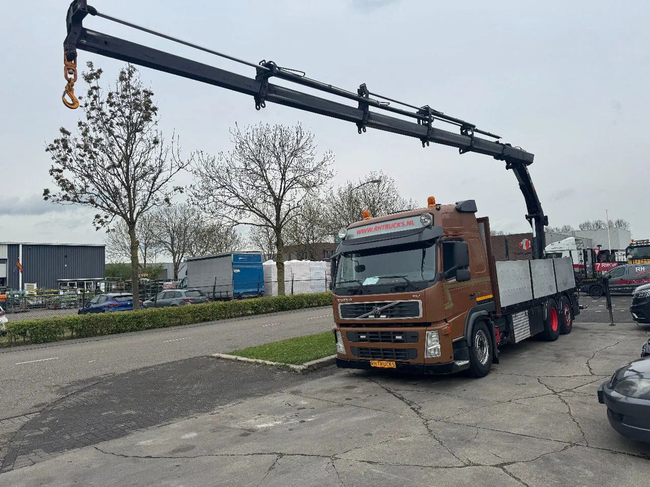 Volvo FM 500 6X2 EURO 5 HIAB 211 EP5 + REMOTE CONTROL - Darus autó: 2 kép. Volvo FM 500 6X2 EURO 5 HIAB 211 EP5 + REMOTE CONTROL - Darus autó: 2 kép.