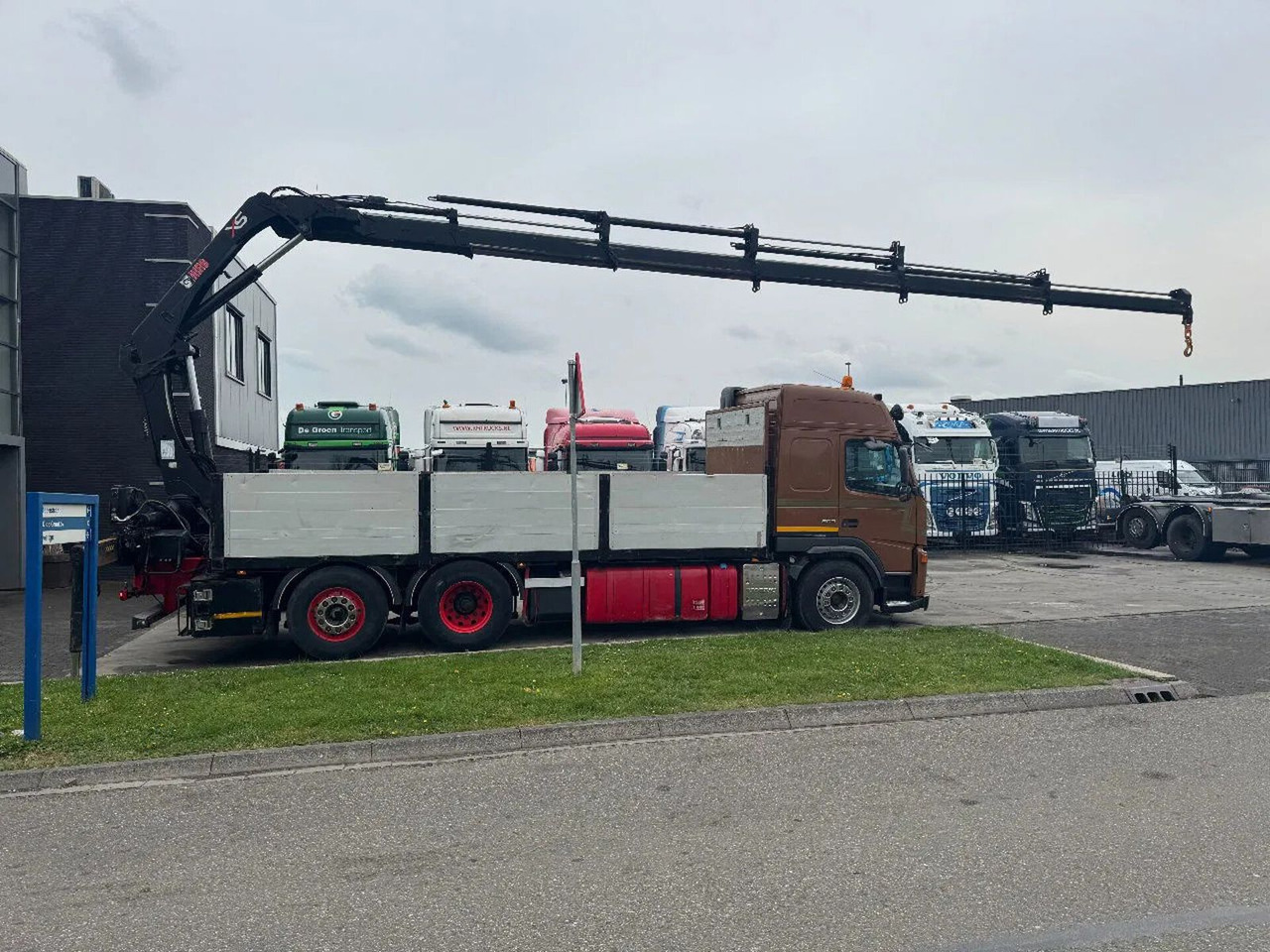 Volvo FM 500 6X2 EURO 5 HIAB 211 EP5 + REMOTE CONTROL - Darus autó: 5 kép. Volvo FM 500 6X2 EURO 5 HIAB 211 EP5 + REMOTE CONTROL - Darus autó: 5 kép.