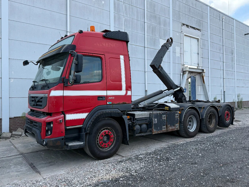 Volvo FMX 460 8X4 + PALFINGER 22 TON HOOKLIFT - Horgos rakodó teherautó: 2 kép. Volvo FMX 460 8X4 + PALFINGER 22 TON HOOKLIFT - Horgos rakodó teherautó: 2 kép.