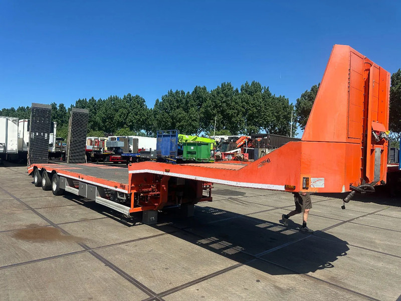 Zanner STL 45, 2 AXLE FORCED STEERING,LIFTING DECK, REMOTE CONTROL, WINCH, DUBBLE HYDRAULIC RAMPS - Félpótkocsi mélybölcsős: 2 kép. Zanner STL 45, 2 AXLE FORCED STEERING,LIFTING DECK, REMOTE CONTROL, WINCH, DUBBLE HYDRAULIC RAMPS - Félpótkocsi mélybölcsős: 2 kép.