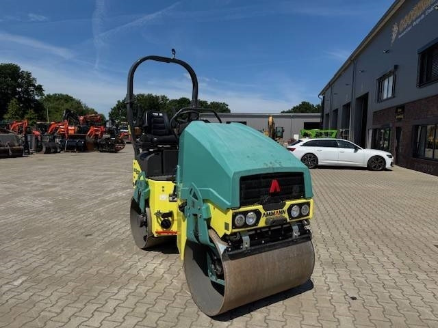 Ammann ARX 23-2 - Talajtömörítő: 4 kép. Ammann ARX 23-2 - Talajtömörítő: 4 kép.