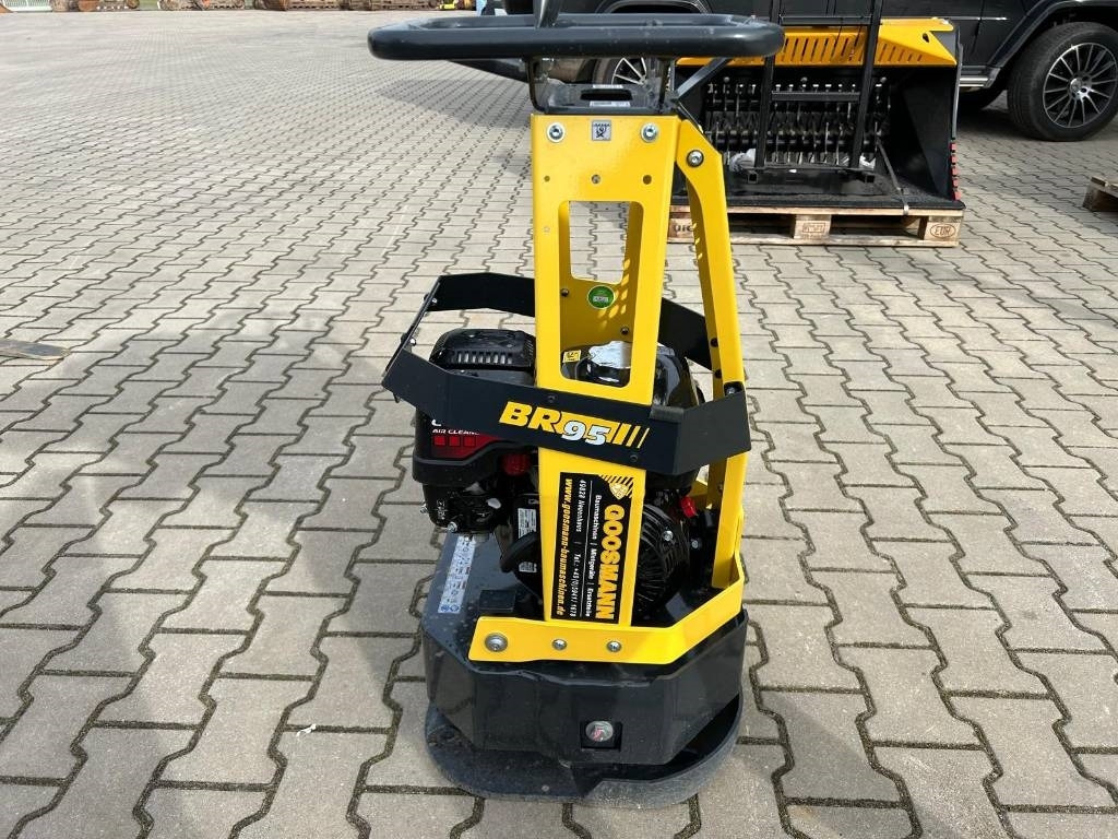 BOMAG BPR 95 - Lapvibrátor: 3 kép. BOMAG BPR 95 - Lapvibrátor: 3 kép.